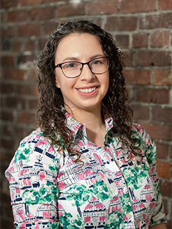 Headshot of Elaine Theriault-Currier