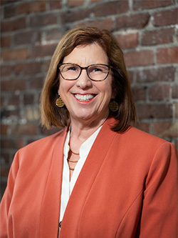 Headshot of Nancy Marshall